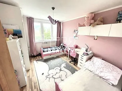 Na predaj 3-izbový byt, 76 m², Poprad