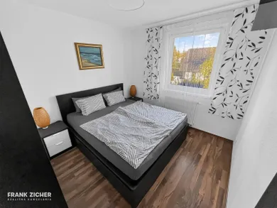 Na prenájom 2-izbový byt, 40 m², Bratislava-Karlova Ves, Staré grunty