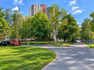 Na predaj 3-izbový byt, 72 m², Nové Zámky, Komárňanská