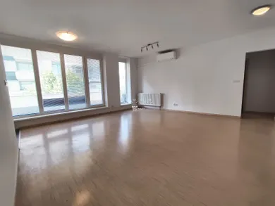 Apartments for rent, 3-room in Bratislava-Nové Mesto · €900