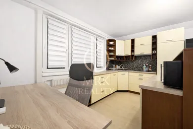 Na predaj 4-izbový byt, 88 m², Bratislava-Petržalka, Wolkrova