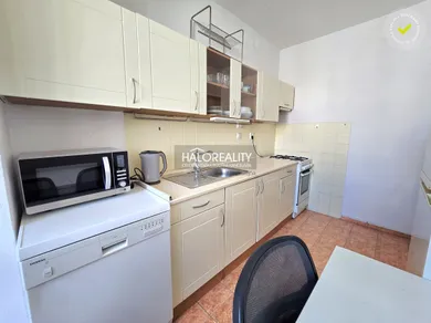 Na predaj 3-izbový byt, 63 m², Bratislava-Karlova Ves