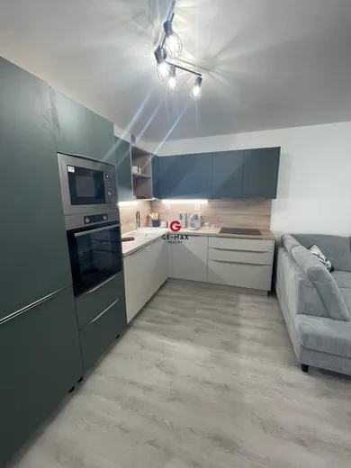 Mieszkania na wynajem, 2-pokojowe, Košice-Juh · €950