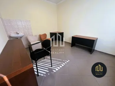 Na prenájom objekt, 49 m², Piešťany, Nitrianska