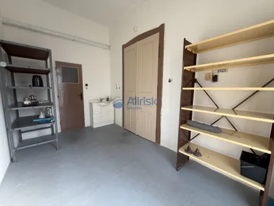 Na prenájom komerčné, 25 m², Šaľa, Kráľovská