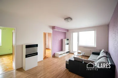 Mieszkania na wynajem, 3-pokojowe, Prievidza · €560