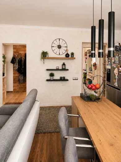 Na predaj 3-izbový byt, 57 m², Komárno