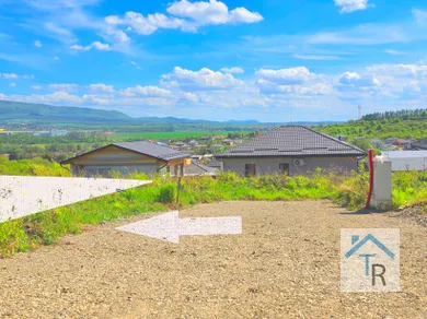 Na predaj pozemok, 927 m², Fintice, Sadová