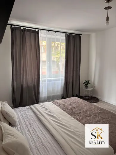Byty na prenájom 2-izbový, Nové Zámky · €750