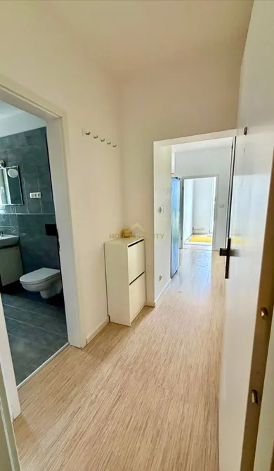 Na prenájom 2-izbový byt, 52 m², Bratislava-Petržalka, Bosákova