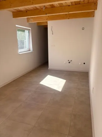 Na predaj 1-izbový byt, 50 m², Bratislava-Vrakuňa, Hlohová