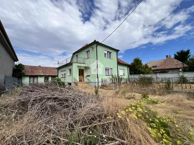 Na predaj 4-izbový dom, 189 m², Nová Dedinka, Nová
