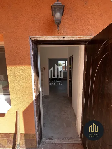 Na predaj 3-izbový dom, 90 m², Piešťany, Hoštáky