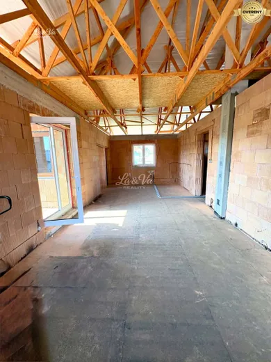 Na predaj 5-izbový dom, 140 m², Nitra