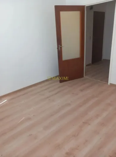 Na predaj 4-izbový byt, 81 m², Bratislava-Dúbravka, Sekurisova