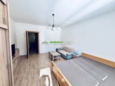 Na predaj 1-izbový byt, 43 m², Prešov, Švábska