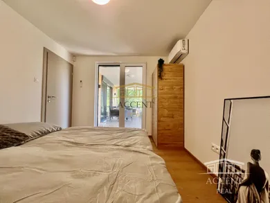 Na prenájom dom v Bratislava-Nové Mesto · €900 · Novostavba