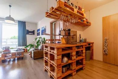 Na predaj 2-izbový byt, 54 m², Rovinka, Kvetná