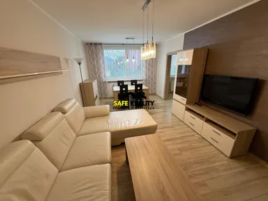 Mieszkania na wynajem, 3-pokojowe, Žilina · €720