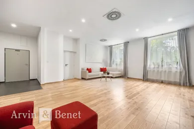Na predaj 4-izbový byt, 131 m², Bratislava-Dúbravka, Žatevná