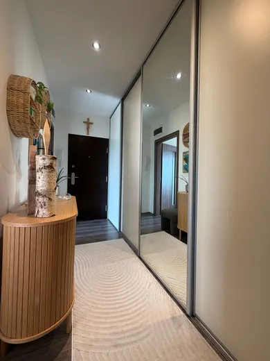 Na predaj 2-izbový byt, 42 m², Bratislava-Nové Mesto, Riazanská