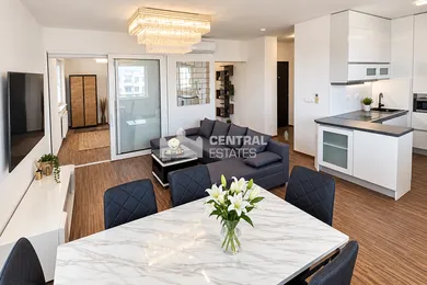 Na prenájom 4-izbový byt, 92 m², Bratislava-Nové Mesto, Jurská