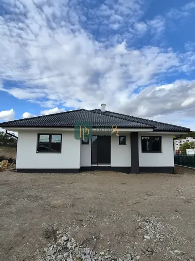 Na predaj 4-izbový dom, 118 m², Veľké Zálužie, Poľná