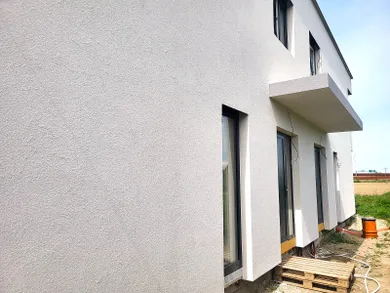 Na predaj 4-izbový dom, 93 m², Bratislava-Jarovce