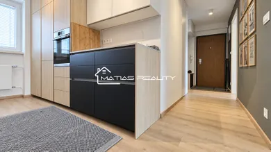 Na prenájom 3-izbový byt, 70 m², Zvolen, Študentská
