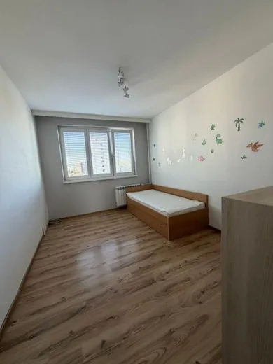 Na predaj 3-izbový byt, 79 m², Bratislava-Ružinov, Muškátová
