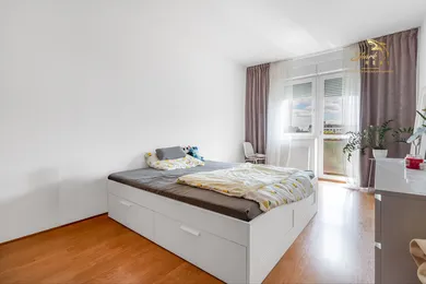 Na predaj 3-izbový byt, 68 m², Bratislava-Staré Mesto, Záhradnícka
