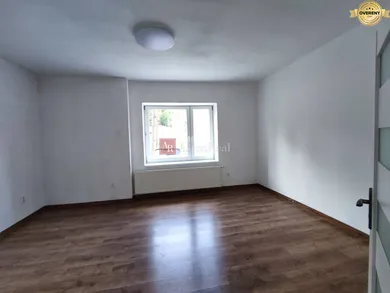 Na predaj 9-izbový dom, 315 m², Lieskovec, Osloboditeľov