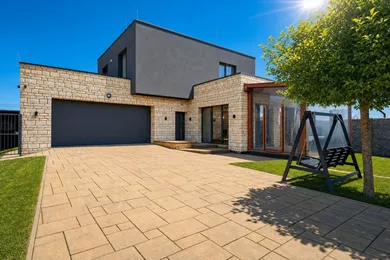 Na predaj 5-izbový dom, 125 m², Čaňa, Lesná