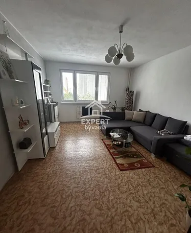 Na predaj 4-izbový byt, 93 m², Topoľčany, TO
