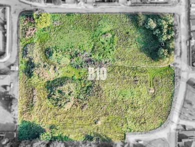 Na predaj pozemok, 800 m², Nitra