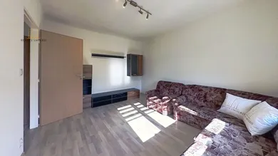 Na prenájom 2-izbový byt, 54 m², Prešov, 17. novembra