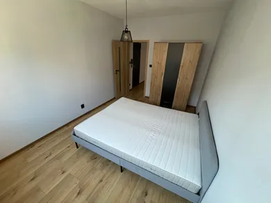 Na prenájom 2-izbový byt, 56 m², Prešov, Ďumbierska