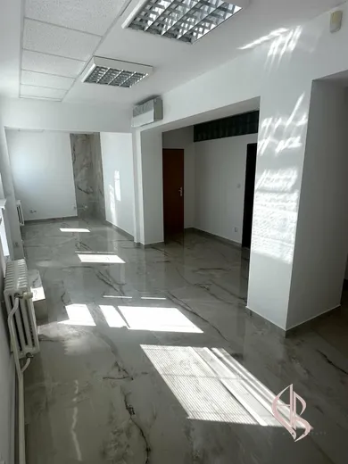 Commercial Properties for rent in Banská Bystrica · €540