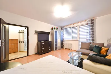 Mieszkania na sprzedaż, 1-pokojowe, Košice-Sídlisko KVP · €159 990