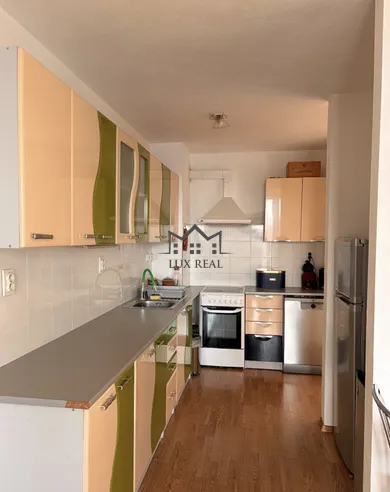 Na predaj 4-izbový byt, 95 m², Bratislava-Nové Mesto, Nová Rožňavská