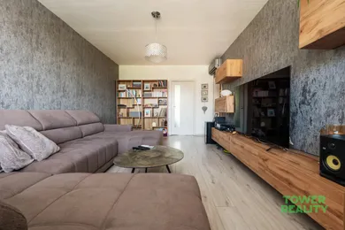 Na predaj 4-izbový byt, 79 m², Trenčín, Halalovka