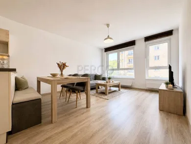 Byty na prenájom 3-izbový, Bratislava-Ružinov · €1 200
