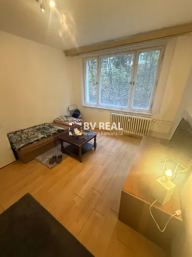 Na predaj 1-izbový byt, 22 m², Handlová, Morovnianska cesta