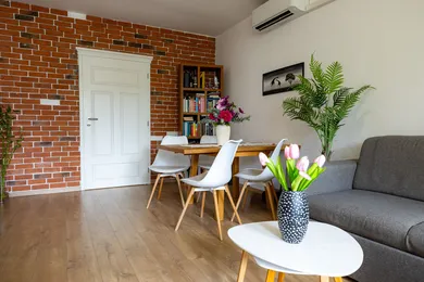 Na predaj 4-izbový byt, 83 m², Bratislava-Dúbravka, Karola Adlera