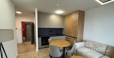Na prenájom 2-izbový byt, 55 m², Bratislava-Ružinov, Ivanska cesta