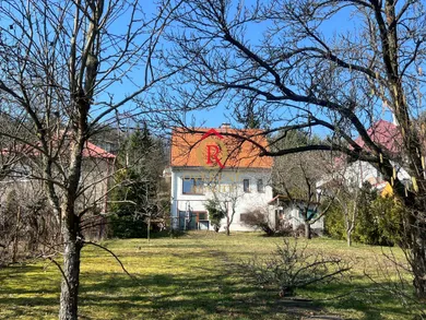 Domy na sprzedaż, 4-pokojowe, Banská Bystrica · €339 000