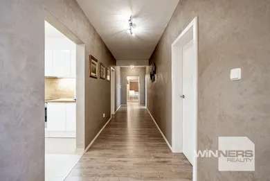 Na predaj 4-izbový byt, 167 m², Bratislava-Staré Mesto, Zámocká