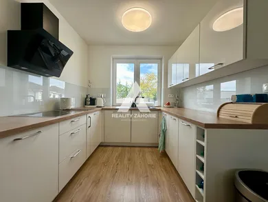 Na predaj dom, 101 m², Kostolište, Ulica Martina Benku