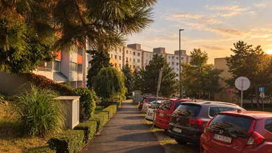 Na predaj 4-izbový byt, 81 m², Bratislava-Karlova Ves, Beniakova