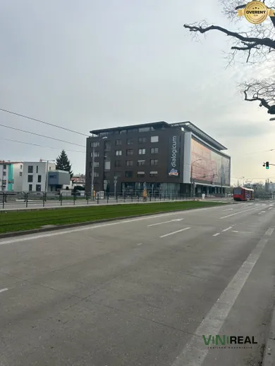 Na predaj komerčné, 76 m², Bratislava-Ružinov, Záhradnícka